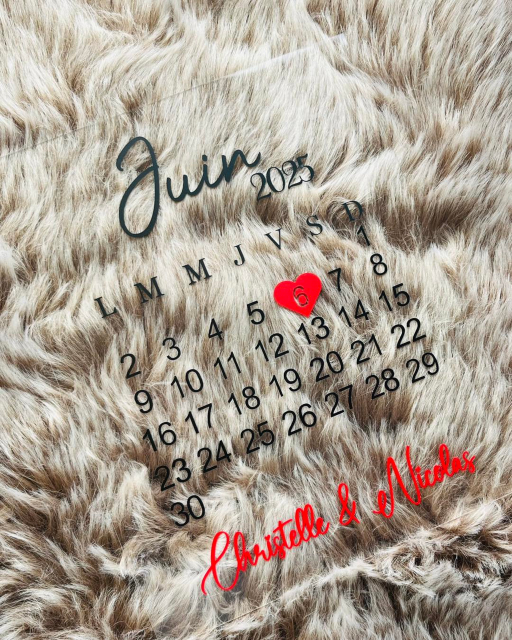 Calendrier personnalisé sur plexiglass 📅
