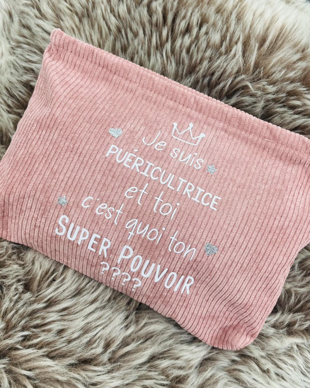 Pochette personnalisable grand format (20 × 12 cm) ✨