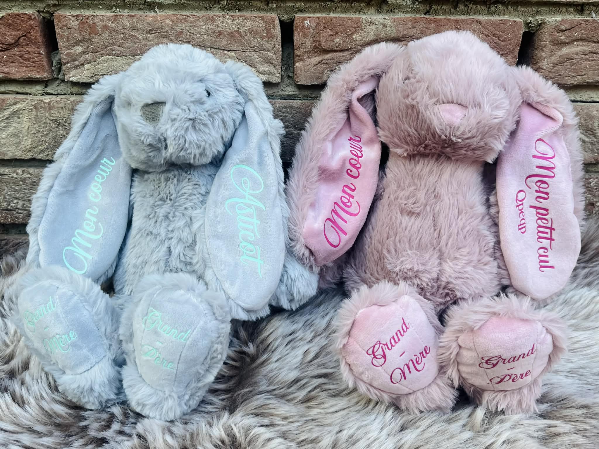 Peluche lapin 40 cm décorative et personnalisable