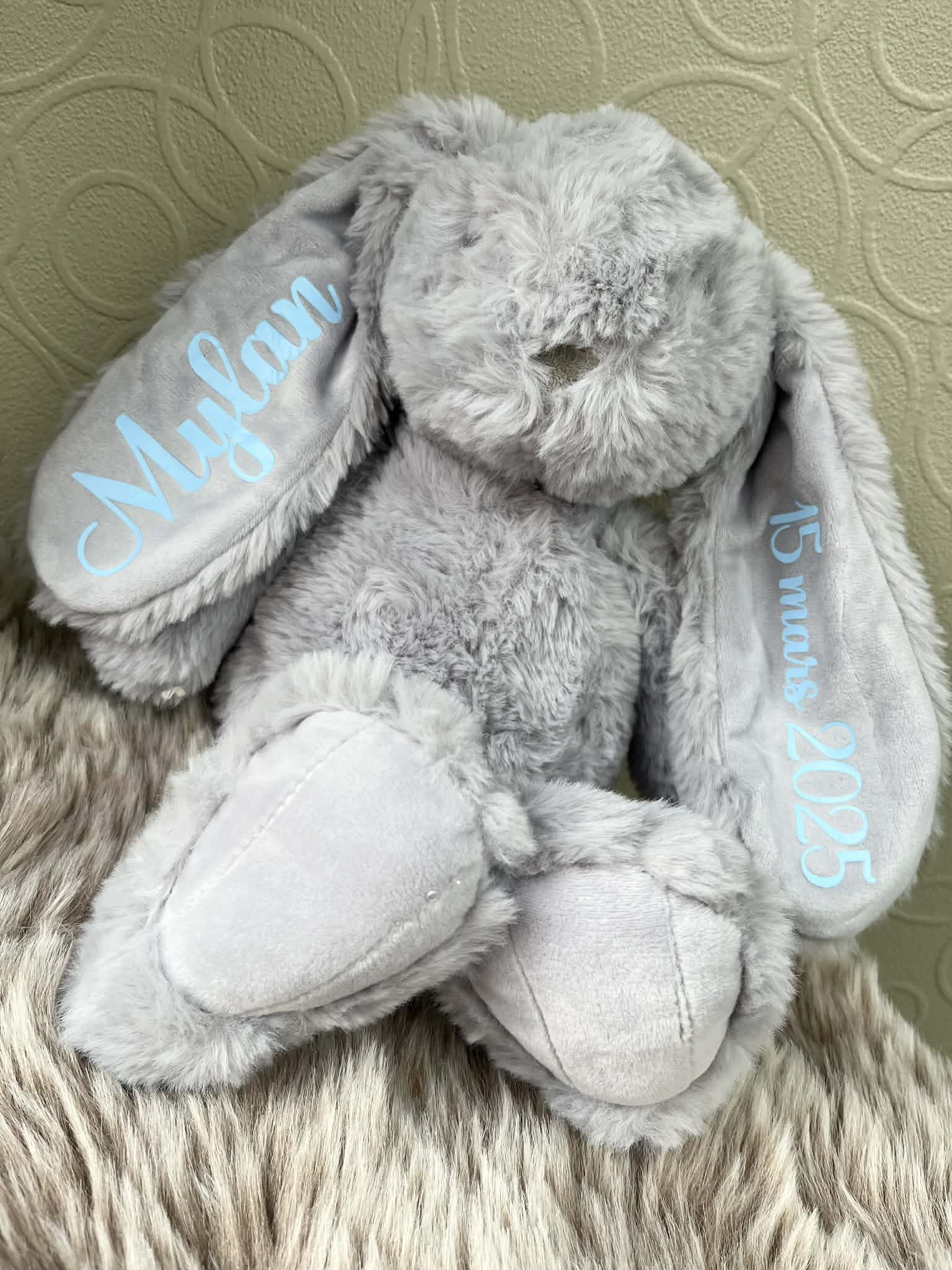 Peluche lapin 40 cm décorative et personnalisable