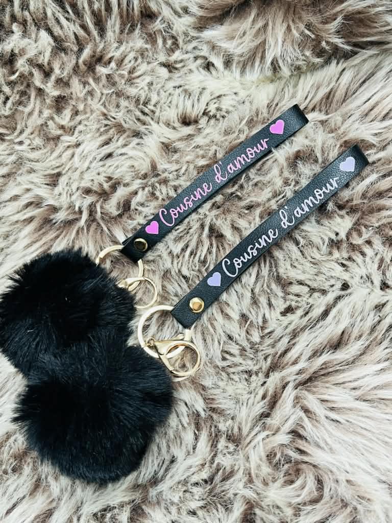 Porte-clé lanière noir avec pompon – personnalisabl