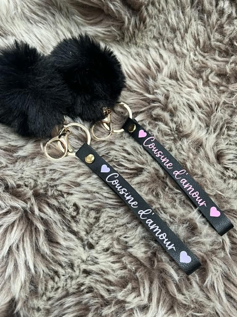 Porte-clé lanière noir avec pompon – personnalisabl